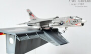 Vought F-8C Crusader 1:144