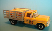 1975 Ford F-350 Stake Truck 1:25