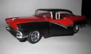 1956 Ford Fairlane 1:25