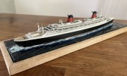 Passenger ship France 1:700