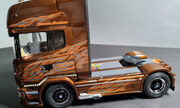 Scania R730 Black Amber 1:24