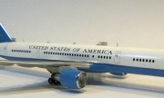 Boeing C-32A 1:144
