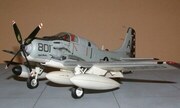 Douglas A-1E Skyraider 1:48