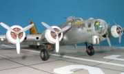 Boeing B-17G Flying Fortress 1:72