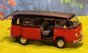 VW Typ 2 T2b Bus 1:24