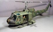 Bell UH-1 Huey Hog 1:24